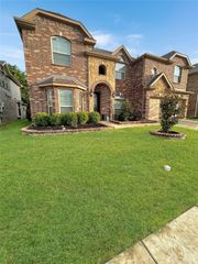 202 Ravenel Street, Glenn Heights, TX 75154