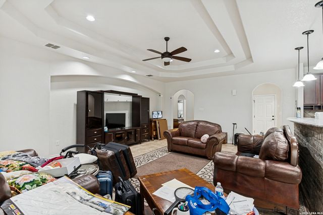 6207 Lowrie, San Antonio, TX 78239