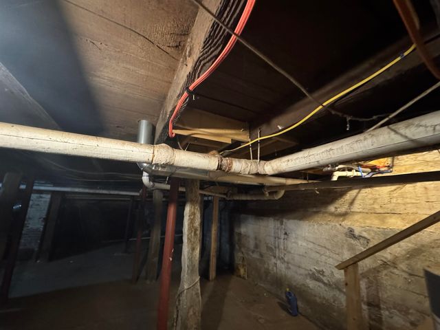 11 Ashuelot Street, Winchester, NH 03477