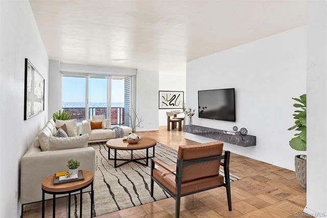 110-11 Queens Boulevard 25K, Forest Hills, NY 11375