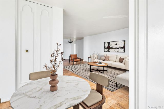 110-11 Queens Boulevard 25K, Forest Hills, NY 11375