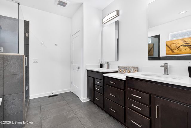 114 Locust Park Pl, Louisville, KY 40245