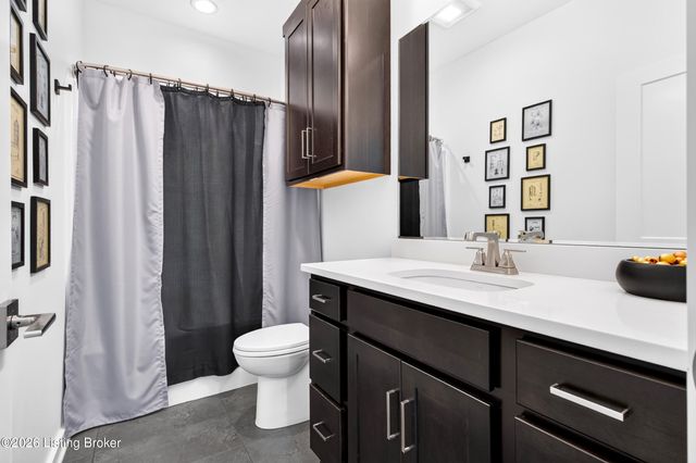 114 Locust Park Pl, Louisville, KY 40245
