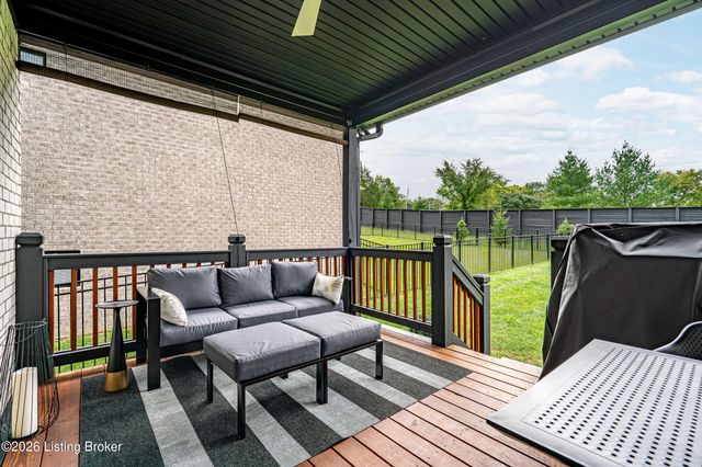 114 Locust Park Pl, Louisville, KY 40245