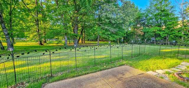 7672 N BROOKWATER CV, Memphis, TN 38125