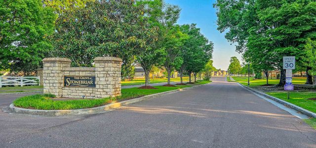 7672 N BROOKWATER CV, Memphis, TN 38125