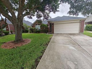 3814 Paigewood, Pearland, TX 77584