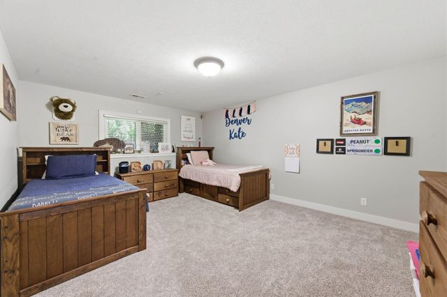 7 N Stagecoach, Wichita, KS 67230