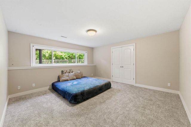 7 N Stagecoach, Wichita, KS 67230