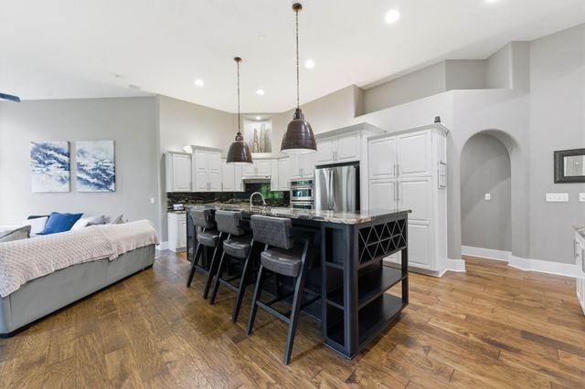 7 N Stagecoach, Wichita, KS 67230