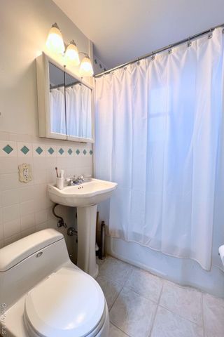 193-02 39 Avenue 1, Flushing, NY 11358