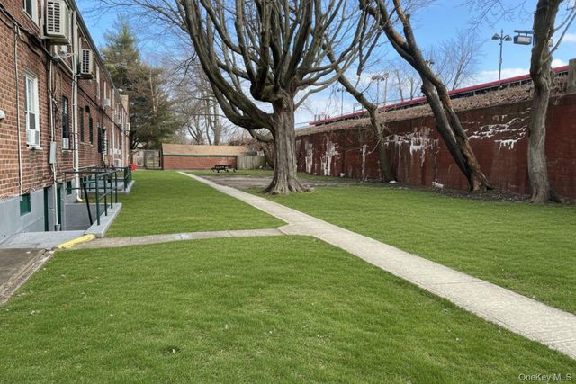 193-02 39 Avenue 1, Flushing, NY 11358