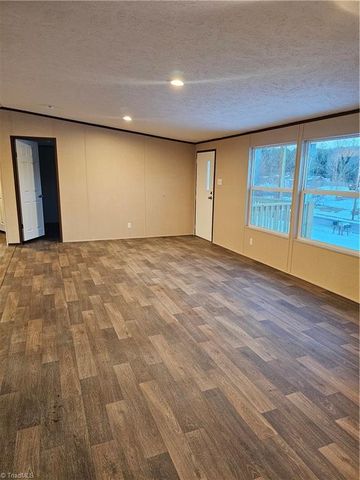 240 Deatherage Road, Mount Airy, NC 27030