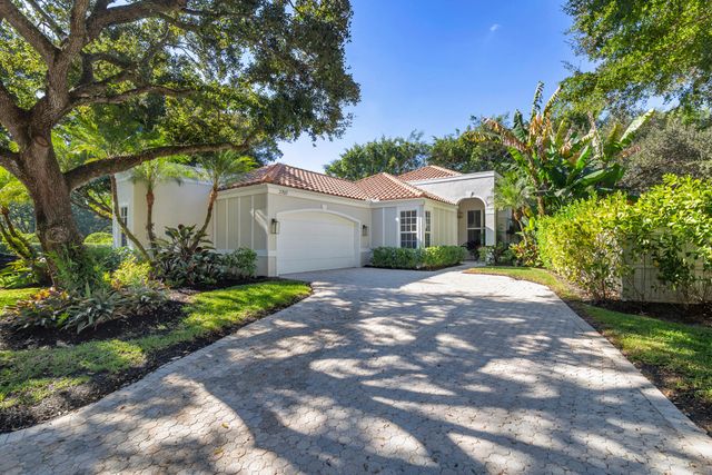 2707 Players Court, Wellington, FL 33414