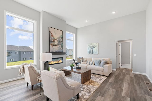 4711 4th Street Loop NE, Saint Cloud, MN 56304