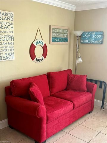 2555 Tamiami TRL N 250, Naples, FL 34103