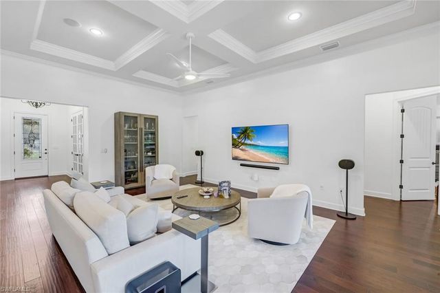 9403 Surfbird CT, Naples, FL 34120