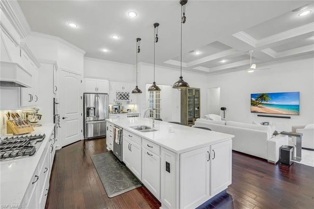 9403 Surfbird CT, Naples, FL 34120