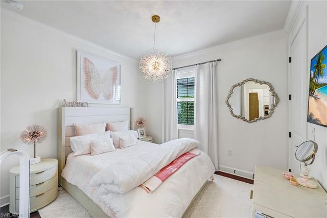 9403 Surfbird CT, Naples, FL 34120