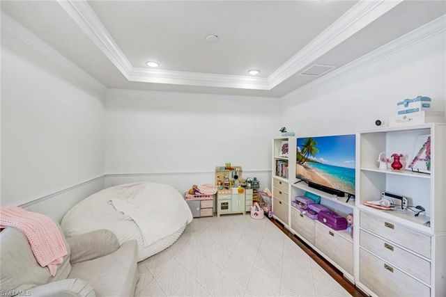 9403 Surfbird CT, Naples, FL 34120