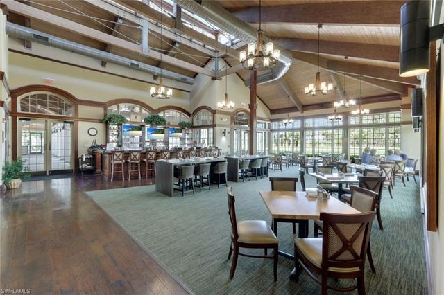 9403 Surfbird CT, Naples, FL 34120