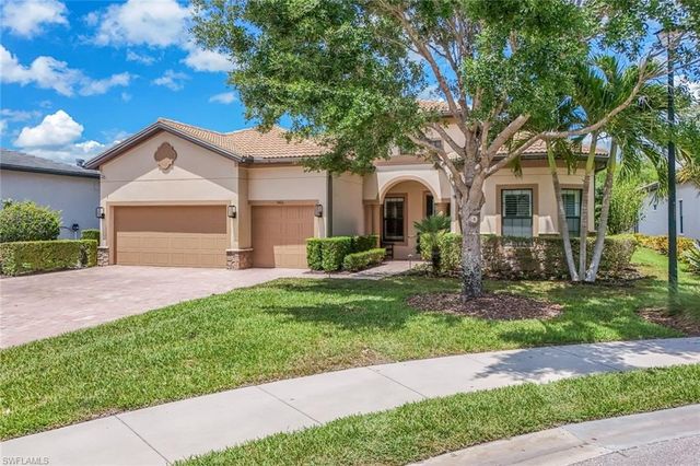 9403 Surfbird CT, Naples, FL 34120