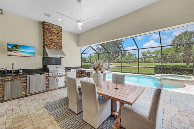 9403 Surfbird CT, Naples, FL 34120