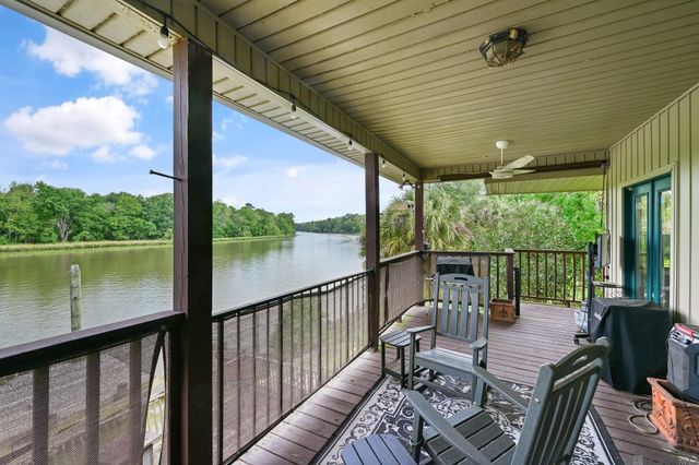 15981 Cypress Point Ln, French Settlement, LA 70733