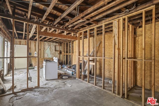 1814 N Broadway, Los Angeles, CA 90031