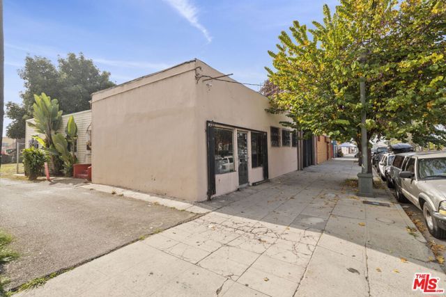 1814 N Broadway, Los Angeles, CA 90031