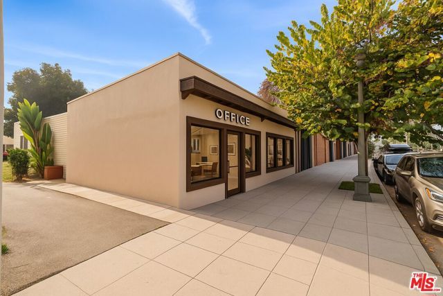 1814 N Broadway, Los Angeles, CA 90031