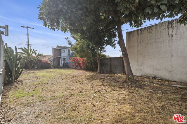 1814 N Broadway, Los Angeles, CA 90031