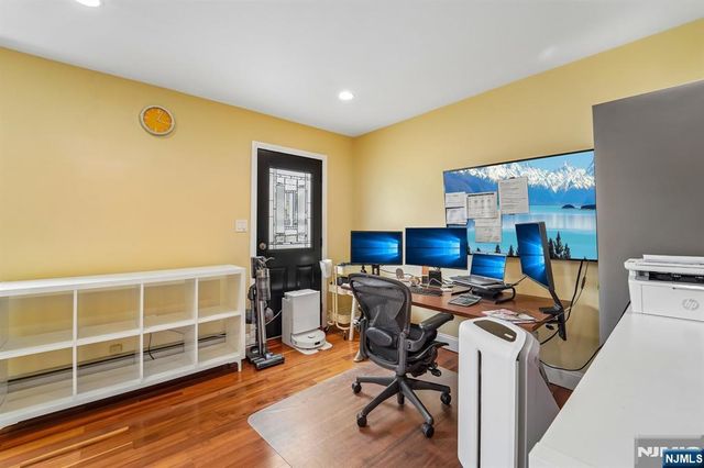12 Manning Road, Paramus, NJ 07652