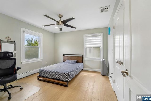 12 Manning Road, Paramus, NJ 07652