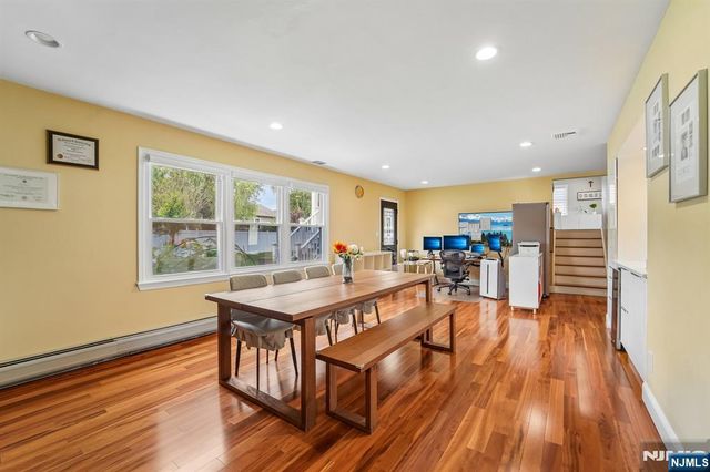 12 Manning Road, Paramus, NJ 07652