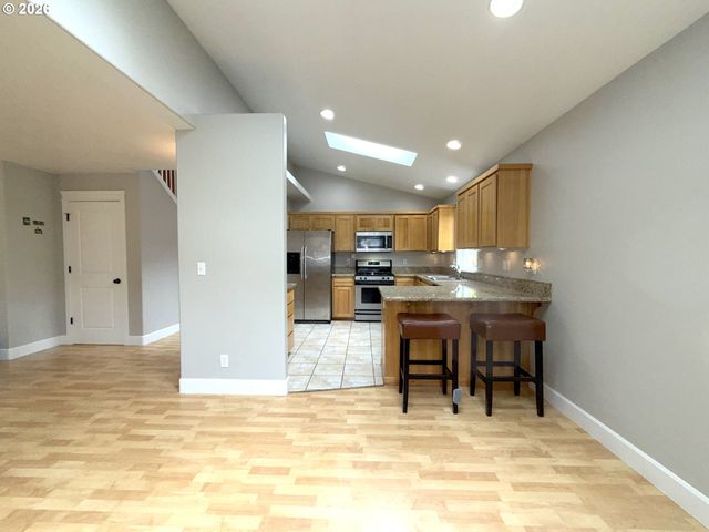 2725 MALLORY Ln, Eugene, OR 97401