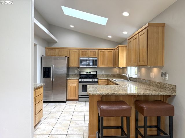 2725 MALLORY Ln, Eugene, OR 97401
