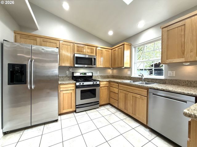 2725 MALLORY Ln, Eugene, OR 97401