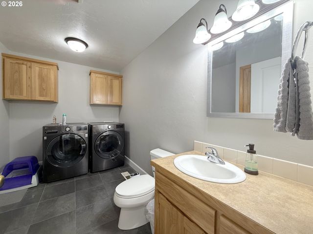 2725 MALLORY Ln, Eugene, OR 97401