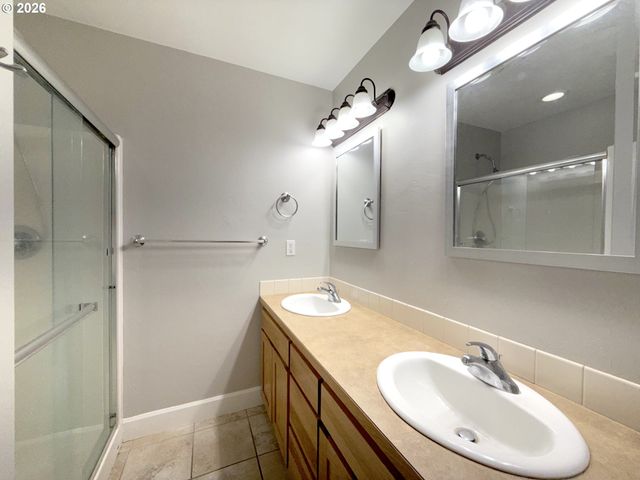 2725 MALLORY Ln, Eugene, OR 97401