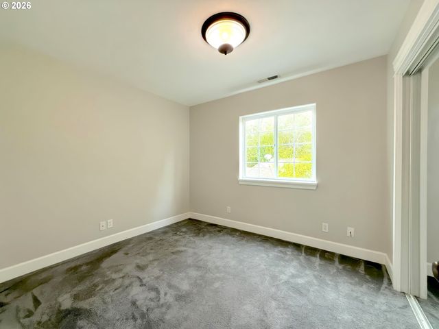 2725 MALLORY Ln, Eugene, OR 97401