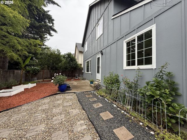 2725 MALLORY Ln, Eugene, OR 97401