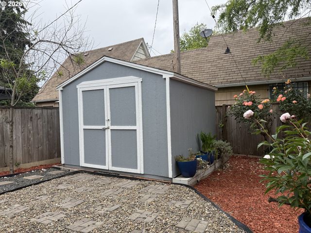2725 MALLORY Ln, Eugene, OR 97401