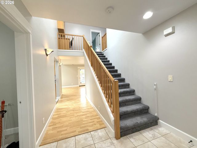 2725 MALLORY Ln, Eugene, OR 97401