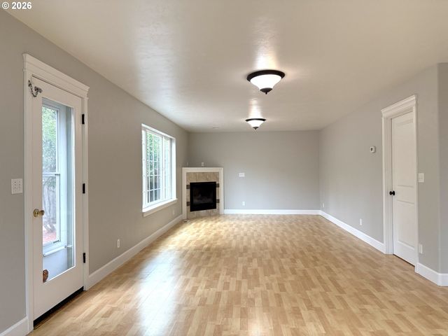 2725 MALLORY Ln, Eugene, OR 97401