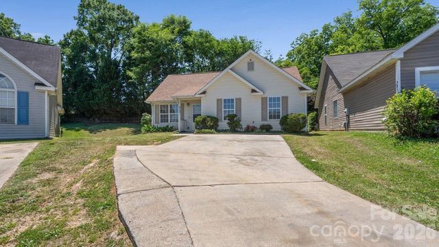 613 Hoskins Ridge Lane, Charlotte, NC 28216
