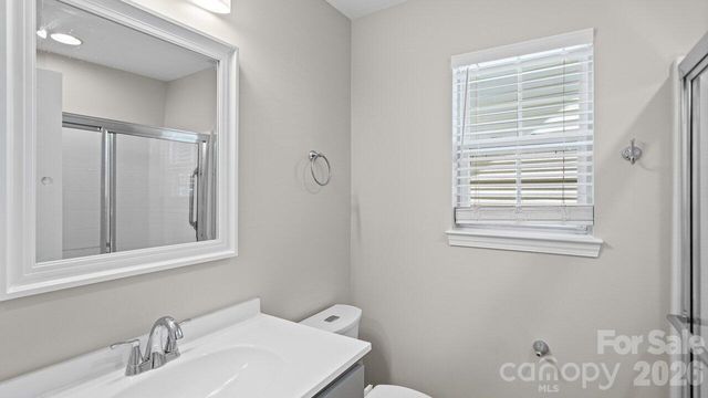 613 Hoskins Ridge Lane, Charlotte, NC 28216
