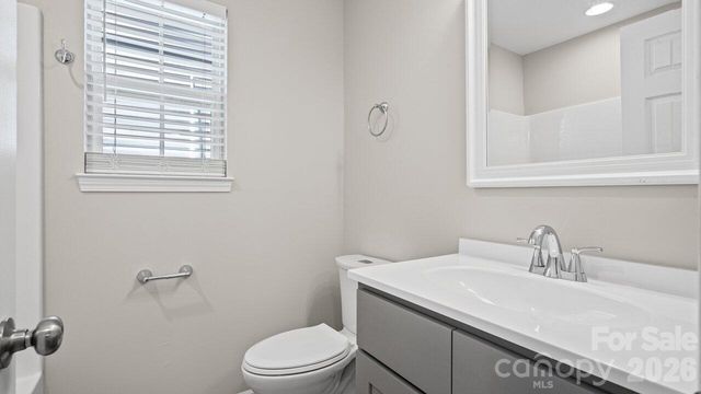 613 Hoskins Ridge Lane, Charlotte, NC 28216