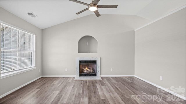 613 Hoskins Ridge Lane, Charlotte, NC 28216