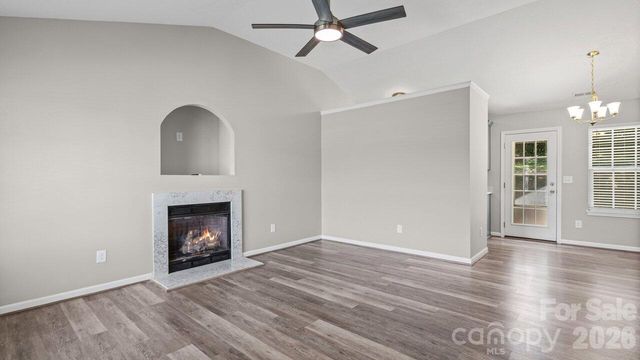 613 Hoskins Ridge Lane, Charlotte, NC 28216